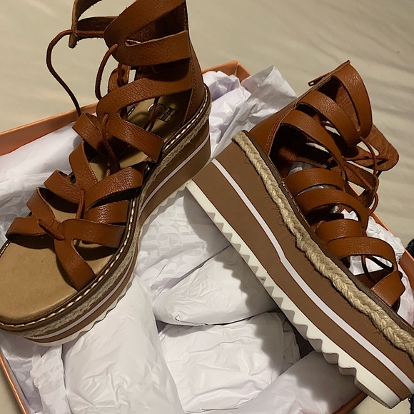 Sedona Sands color lace up platform sandals - Picture 1 of 3